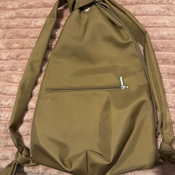 Groom Paris Nylon Backpack new!! - Picture 1 of 7